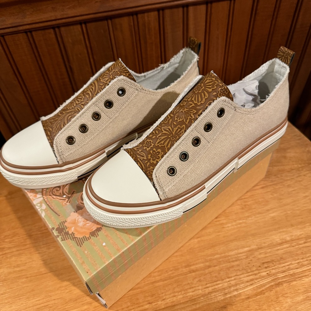 Very G Bohemian Slip On Sneaker